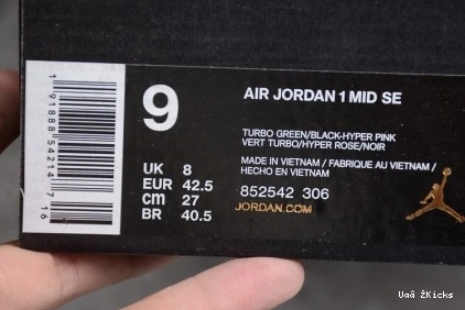 3504 Jordan Air South Minimalist Mid 272 1 852542- Beach 0825